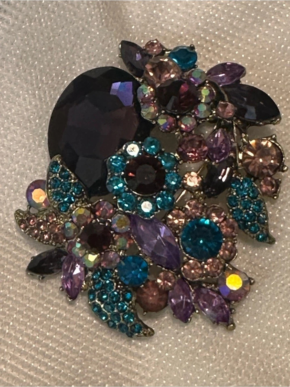 Multicolor Jeweled Statement Brooch/pendant